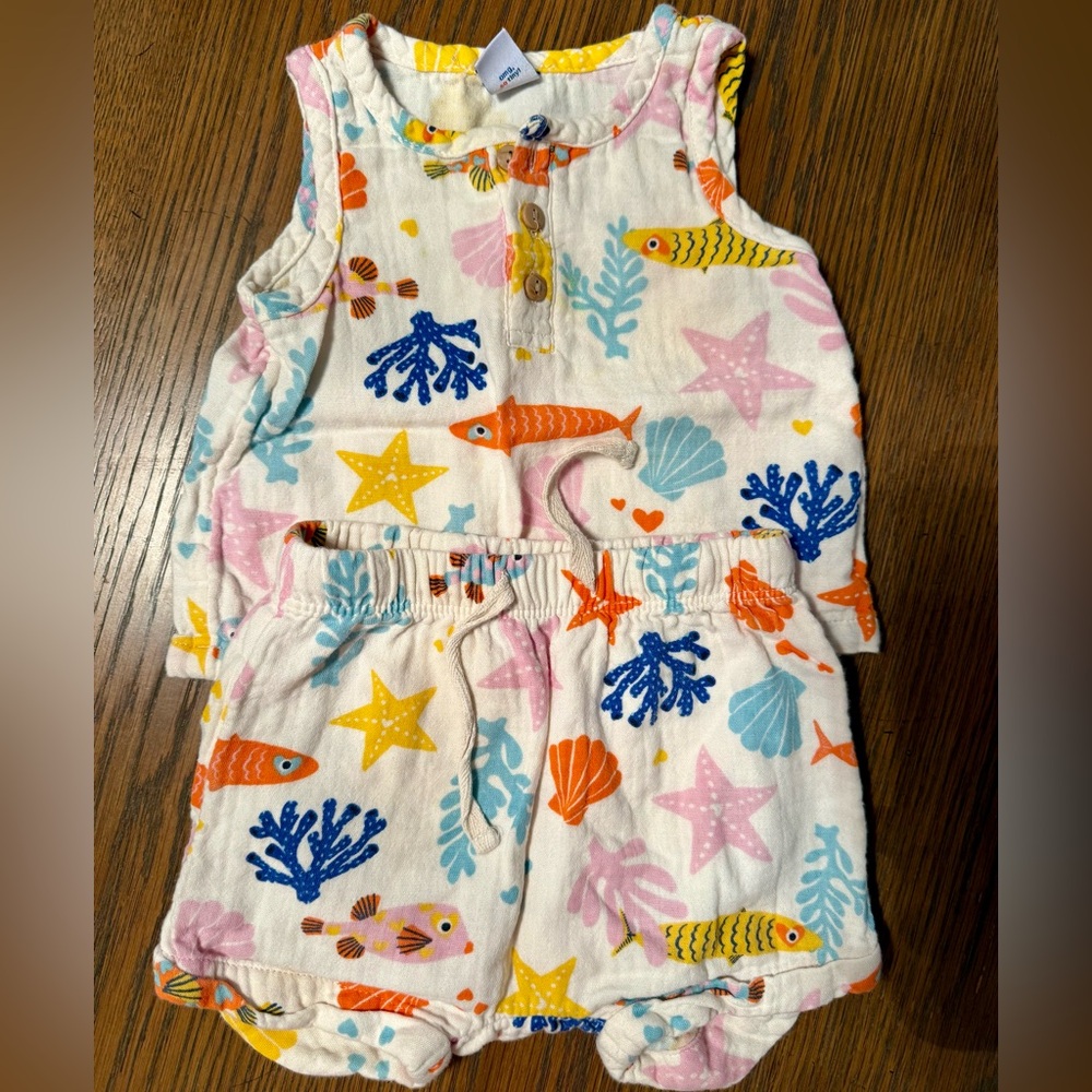 Old Navy Baby Girl Sea Life Matching Set with Tank and Shorts